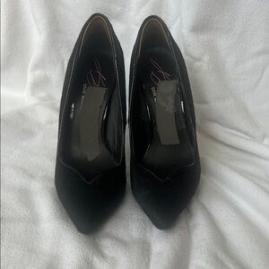 Steve Madden Classic Black Heels